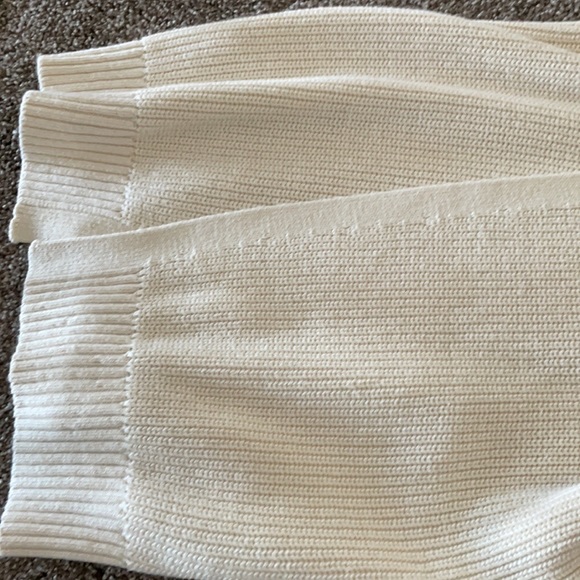 knitted sleeveless turtleneck sweater tank - Picture 3 of 4